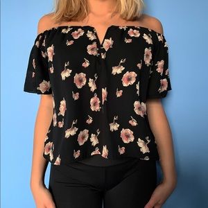 Black floral top perfect for a night on the town!